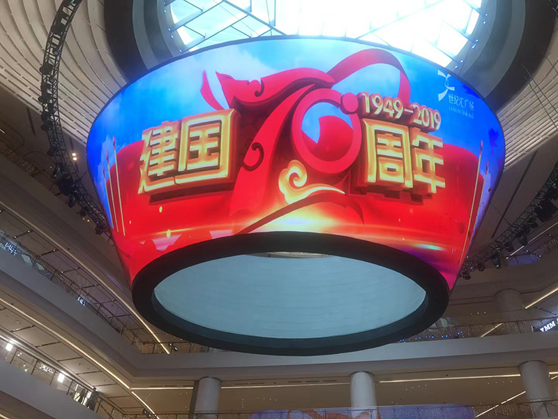 公司花20萬裝修的會議室，竟被客戶吐槽‘像網吧’？高級感會議室的屏幕選擇秘訣”